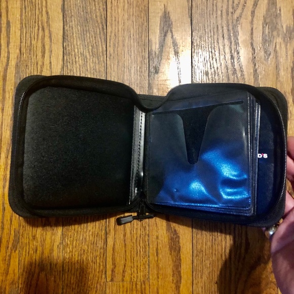 📀 Guess CD Case - Picture 3 of 3